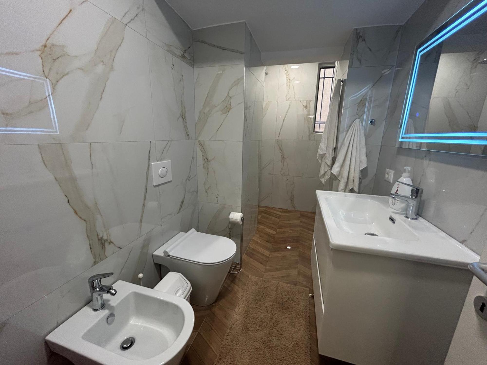 Spacious Fancy Apartment Tirana Exterior foto