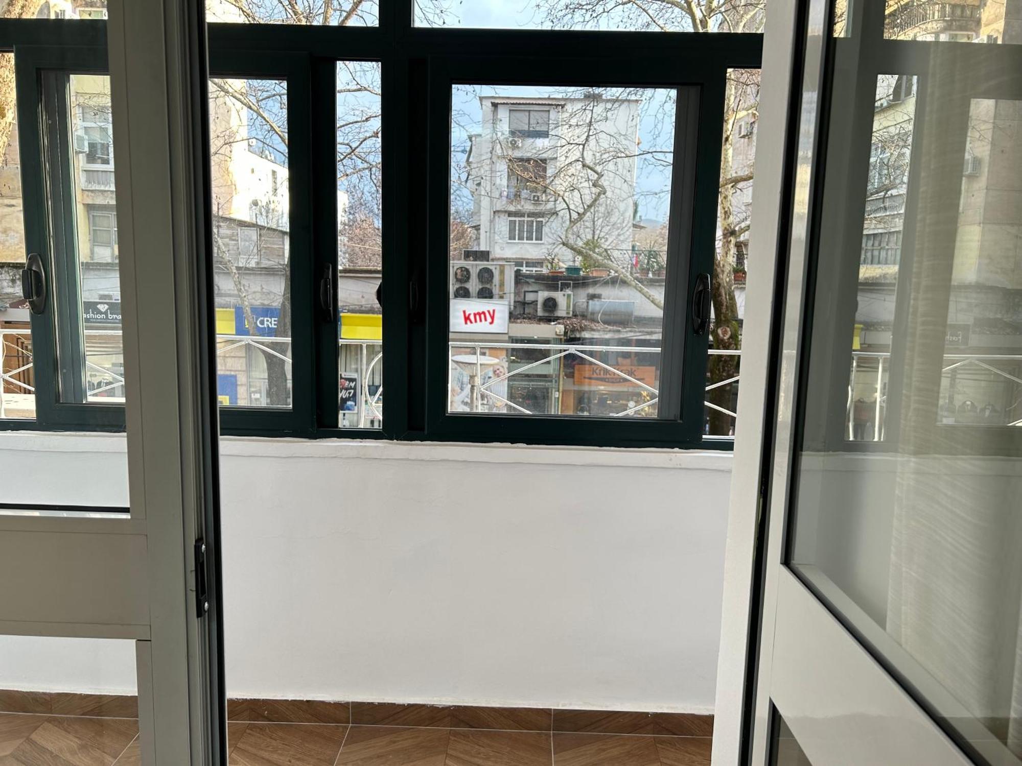 Spacious Fancy Apartment Tirana Exterior foto